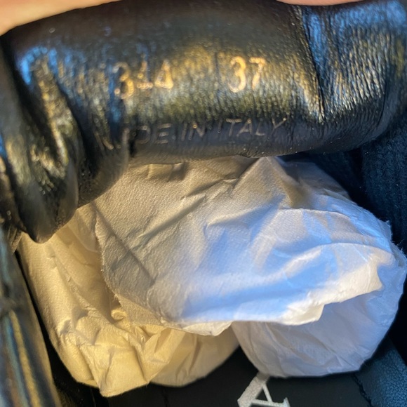 WORN ONCE PRADA 37 LEATHER QUILTED SNEAKERS NEXT TO NEW - Picture 10 of 13